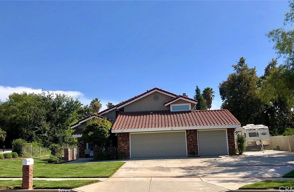 1st image of 128 Dolores Ct