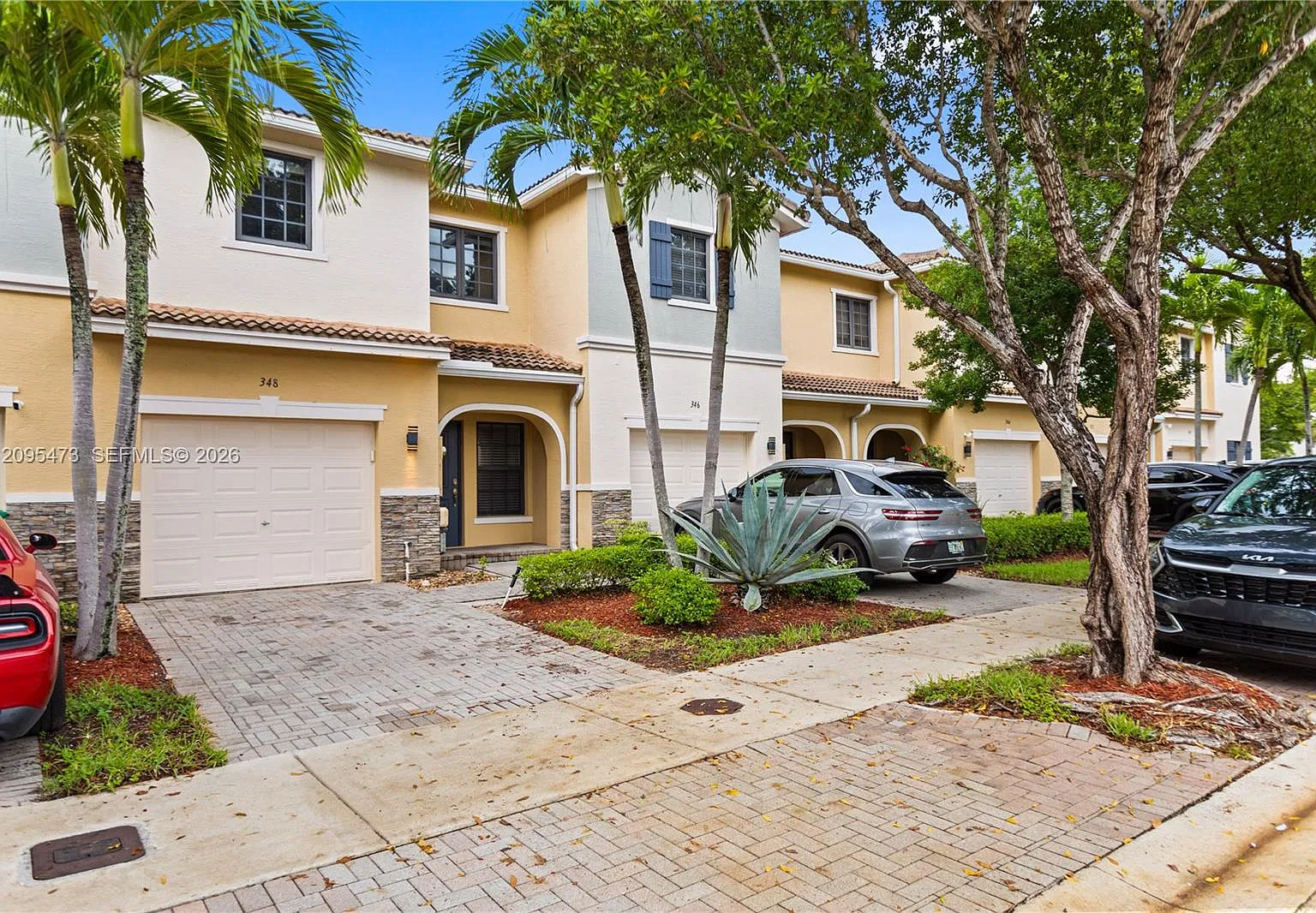 Aventura Isles — Photo 1