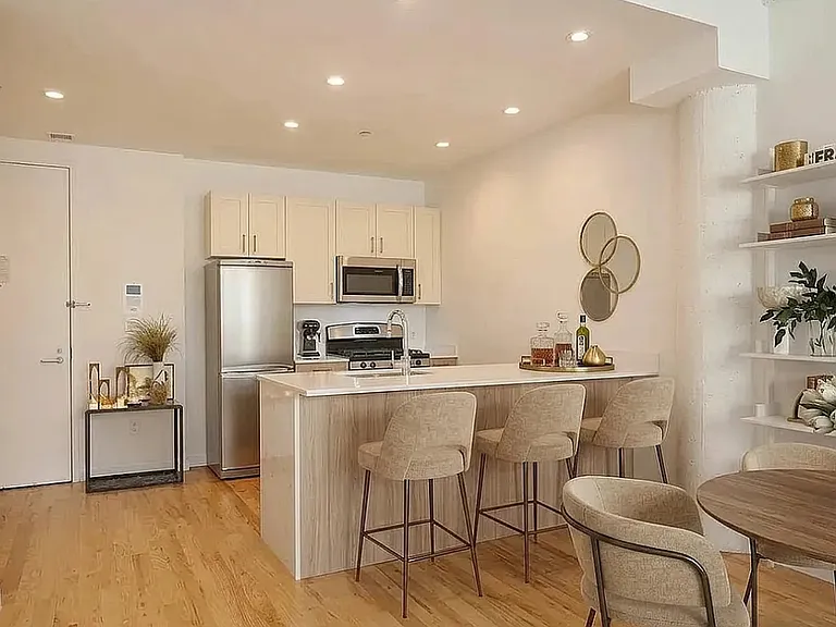 55 Hope St #415 — Photo 3