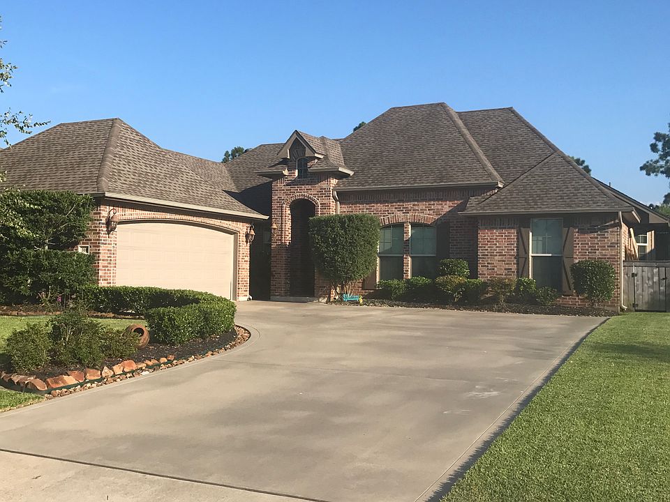 1st image of 310 Winding Brook Dr