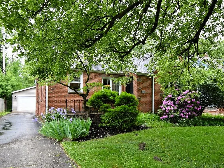 2658 Canterbury Rd — Photo 1