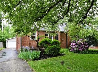 2658 Canterbury Rd, Cleveland Heights, OH 44118