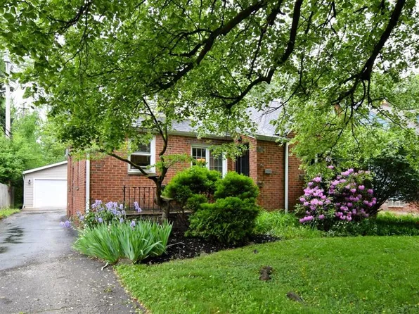 2658 Canterbury Rd, Cleveland Heights, OH 44118