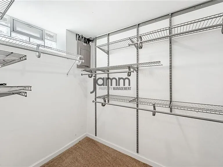 1653 Woodhurst Ave — Photo 24