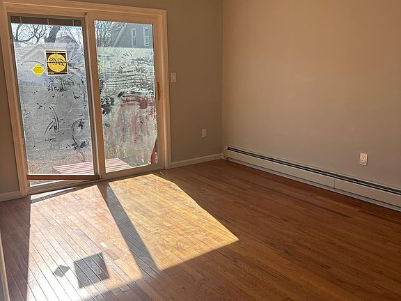 3rd image of 237-34 Fairbury Ave #1
