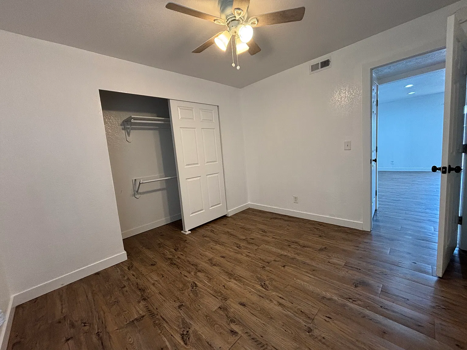 3 bed, $1,295 — Photo 2
