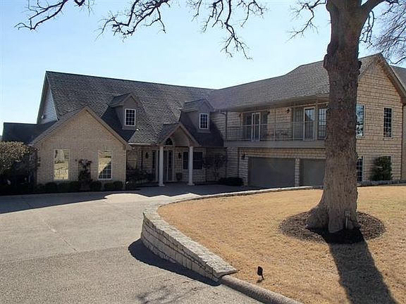 4th image of 1127 Kiowa Dr W