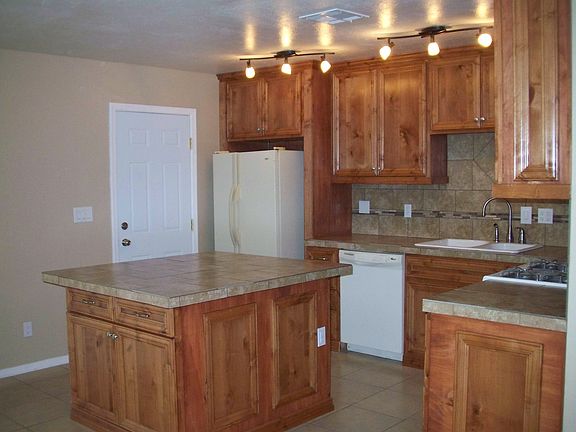 Island Kitchen 2