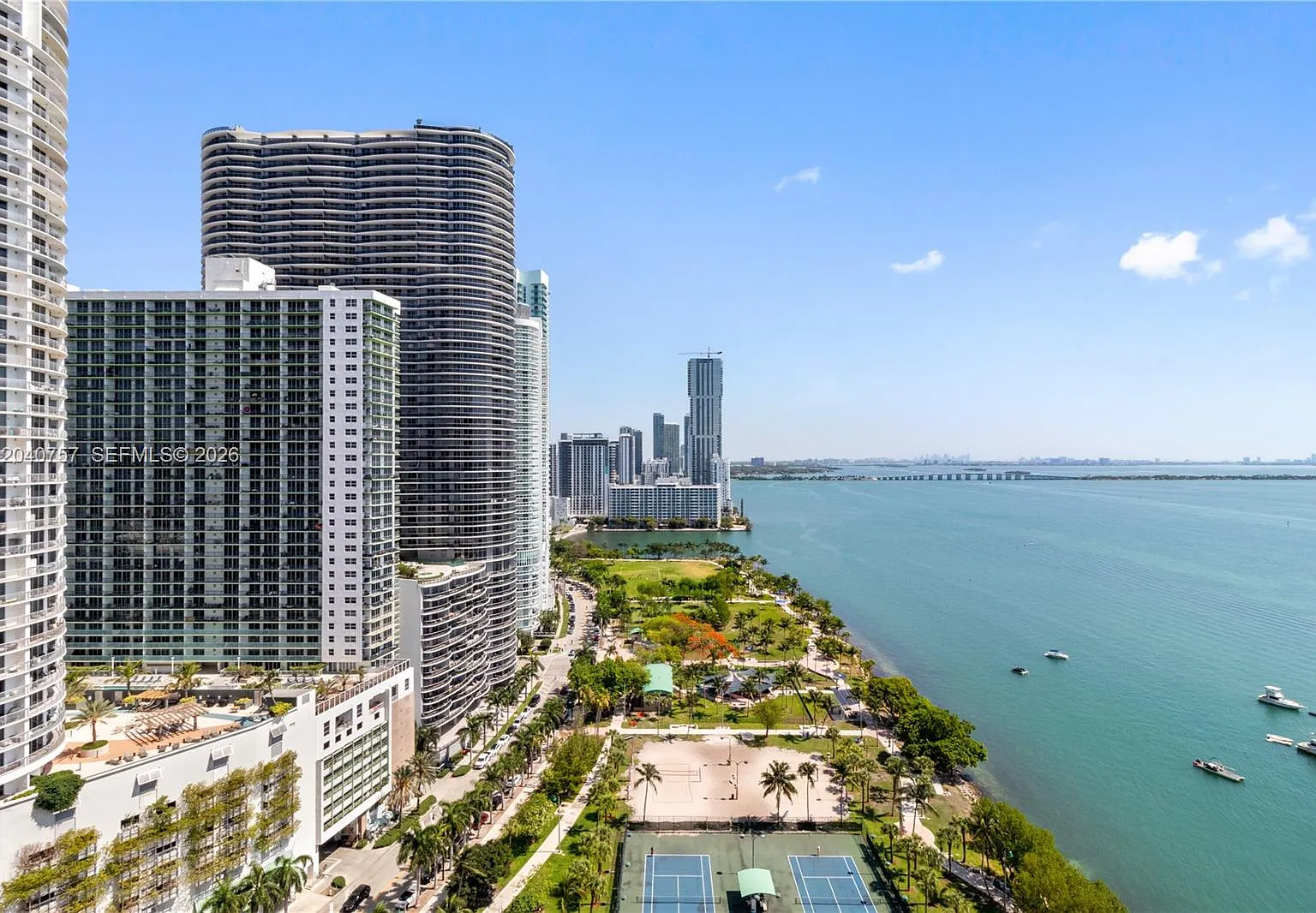 Venetia Condo — Photo 1