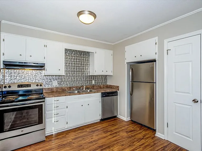 2201 Walden Dr — Photo 12