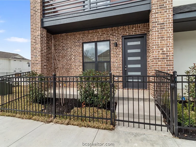 310 Fairway Dr #113 — Photo 12
