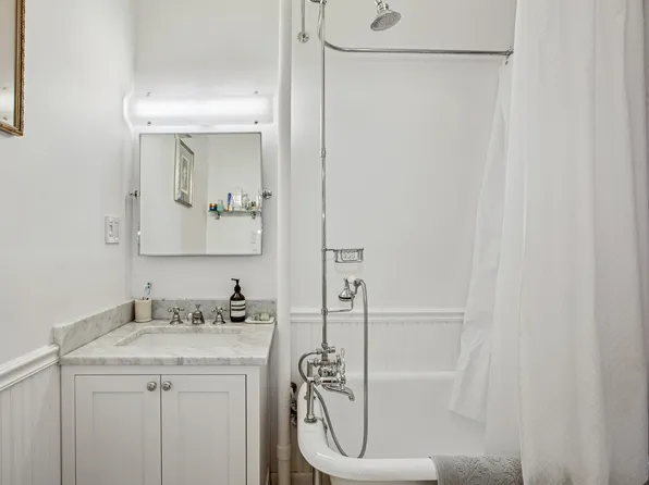 144 East 36th Street image 6 of 6