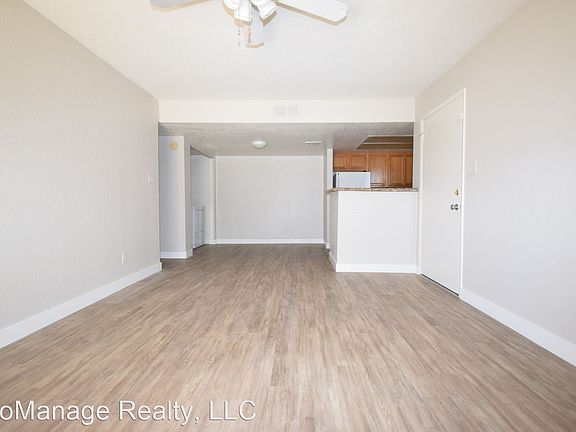 3rd image of 5757 W Eugie Ave Unit 1053