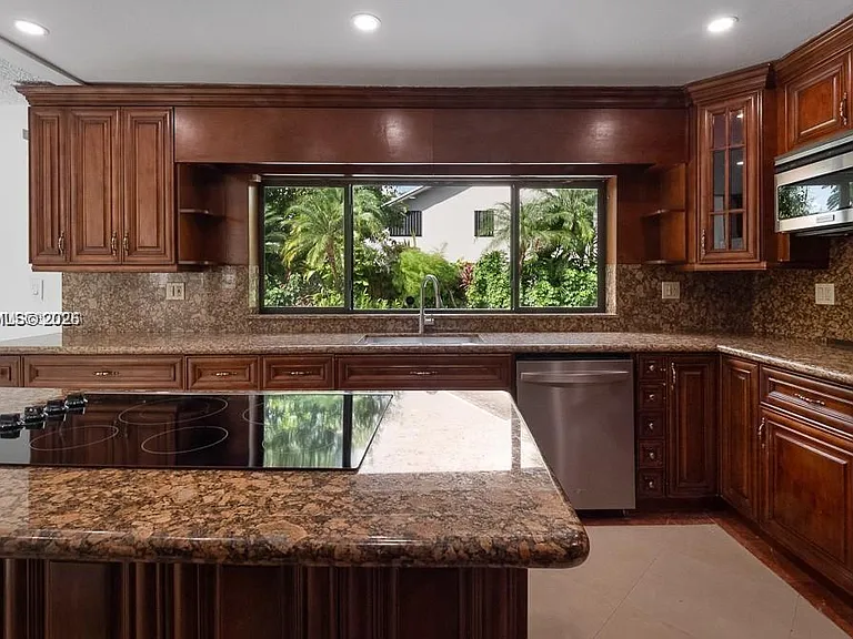 14251 SW 107th Ter — Photo 14