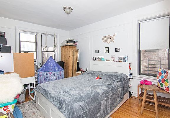 3rd image of 2808 35th St APT 3D