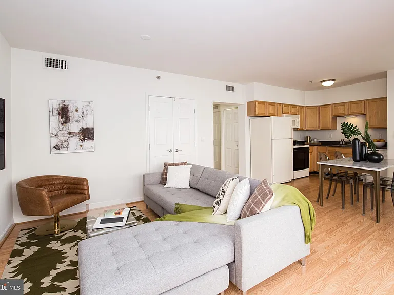 1030 N 2nd St #203 — Photo 13
