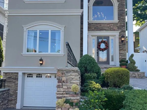 142 Hitchcock Avenue image 1 of 3