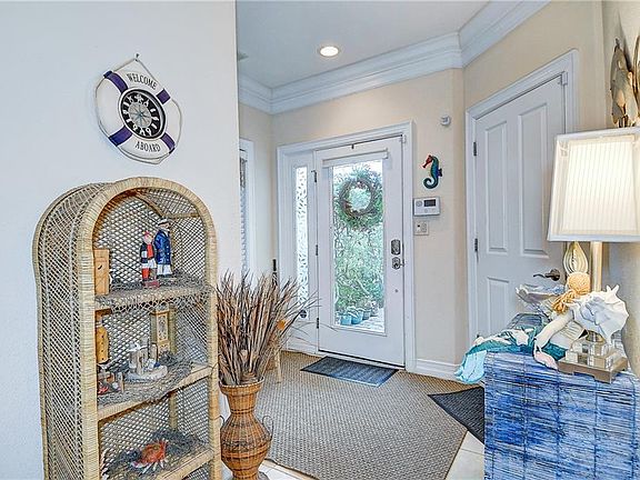 4th image of 5512 Holly Rd