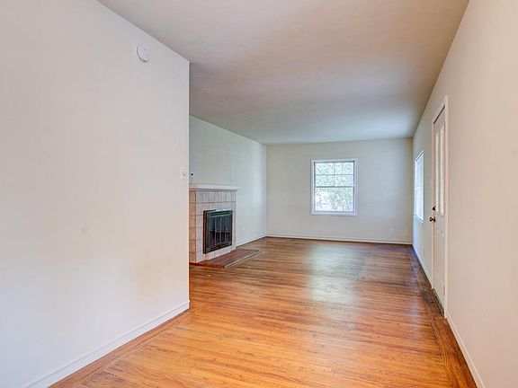 4th image of 33 Valley Road