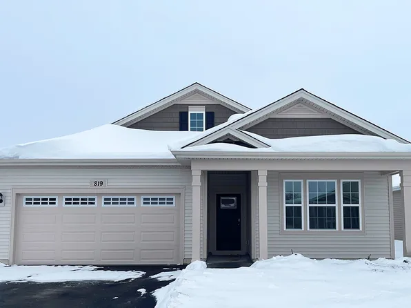 819 Mesa Ln, Pingree Grove, IL 60140