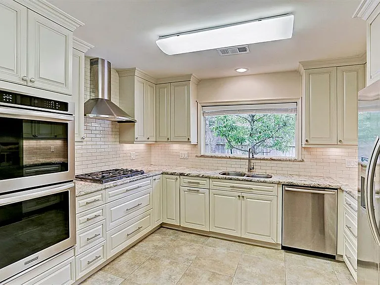 10626 Fairlane Dr — Photo 11