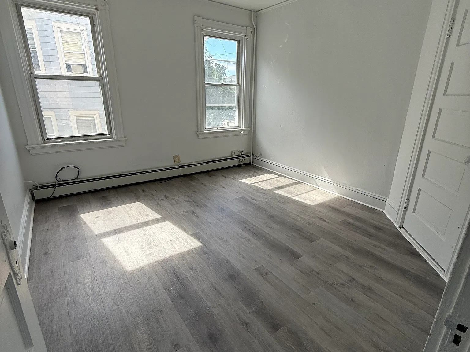 216 Sterling Ave — Photo 2
