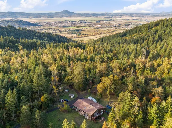 82704 Bradford Rd, Creswell, OR 97426