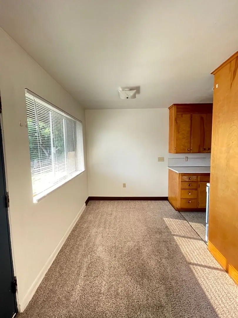 5127colbyave — Photo 4