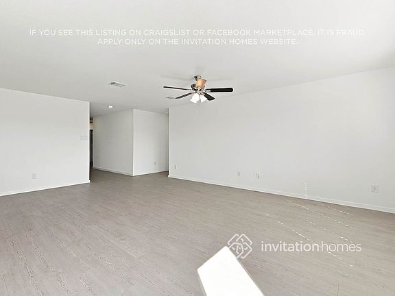 3rd image of 3220 Valentia Ln