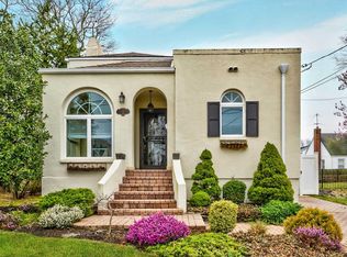 48 Beverly Pl, Massapequa, NY 11758