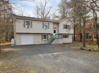7141 Susquehanna Dr, Tobyhanna, PA