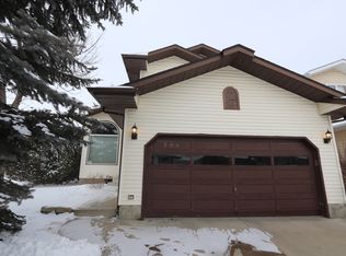 204 Scurfield Pl NW, Calgary, AB T3L 1T5
