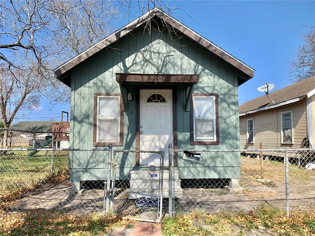 2 bed, 1.0 bath, 798 sqft, $975 — Photo 3