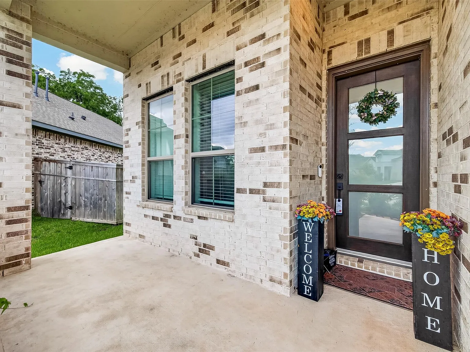 4 bed, 3.0 bath, 2761 sqft, $3,600 — Photo 2
