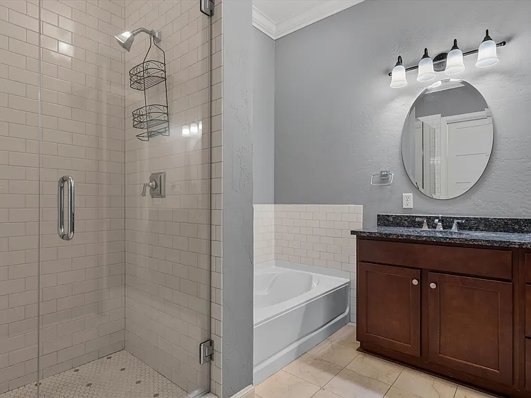 205 N Geary Ave — Photo 24