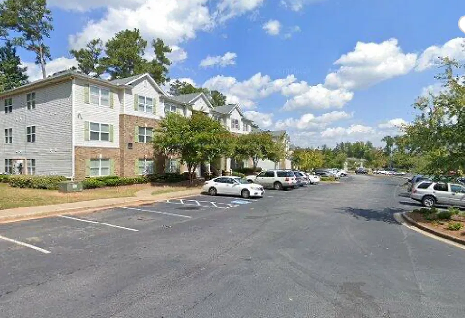 1104 Fairington Ridge Cir
