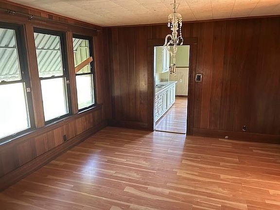 2nd image of 3501 Sacramento St