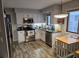 322 2nd St NE APT 203, Minneapolis, MN 55413