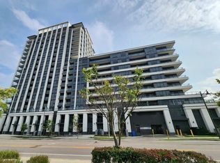 8 Cedarland Dr #802, Markham, ON L6G 1E3