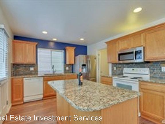 4th image of 3078 McAllister St