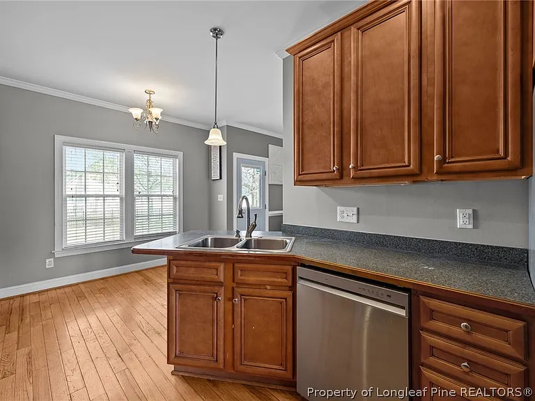 3825 Barnsdale Dr — Photo 12