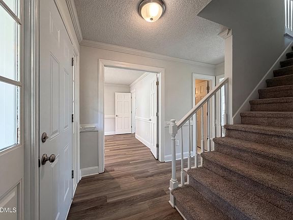 4th image of 8612 Clovehitch Ct