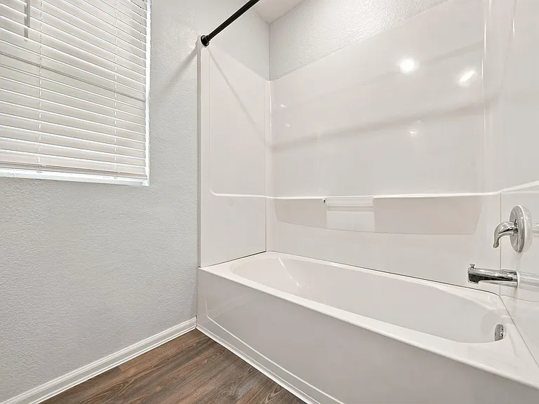19114 Sangro Dr — Photo 21