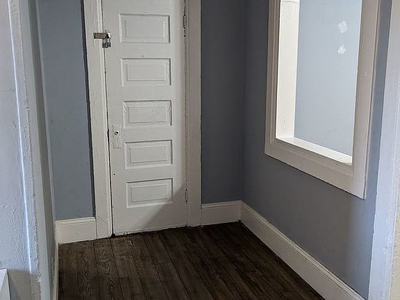 5th image of 1056 3rd St E #1