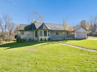 4842 Preston Rd, Howell, MI 48855