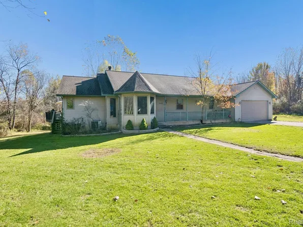 4842 Preston Rd, Howell, MI 48855