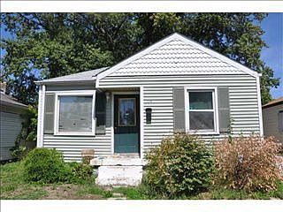 1st image of 2330 E Raymond St