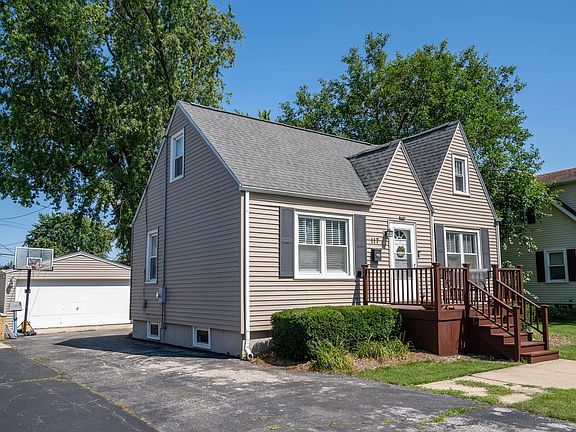2nd image of 117 N Prater Ave