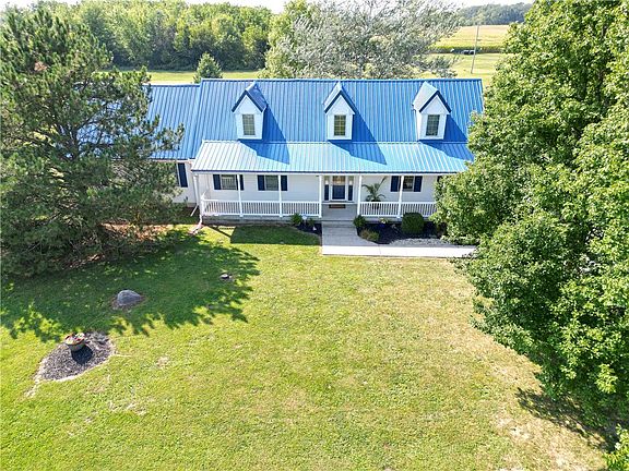 2nd image of 2079 Gordon Rd