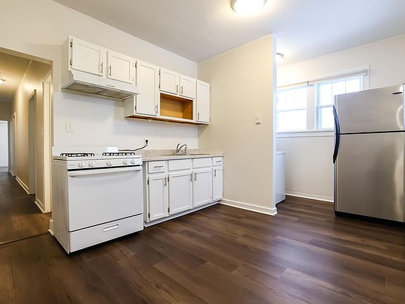 Eat-in Kitchen. There's a new stainless steel Microwave that has been installed above stove that is not pictured.